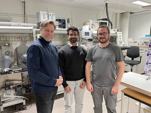 Ludvig Edman, Ajay Kumar Poonia and Nicolò Maccaferri at the Department of Physics